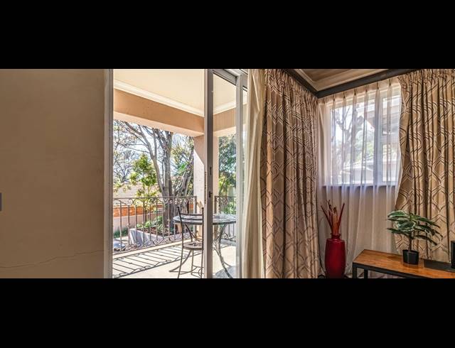 6 BEDROOM HOUSE FOR SALE IN BEDFORDVIEW